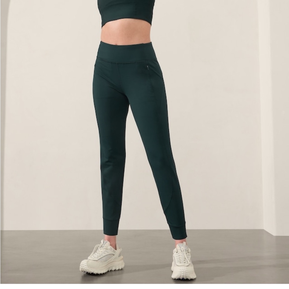 Athleta Ranier Jogger black petite M